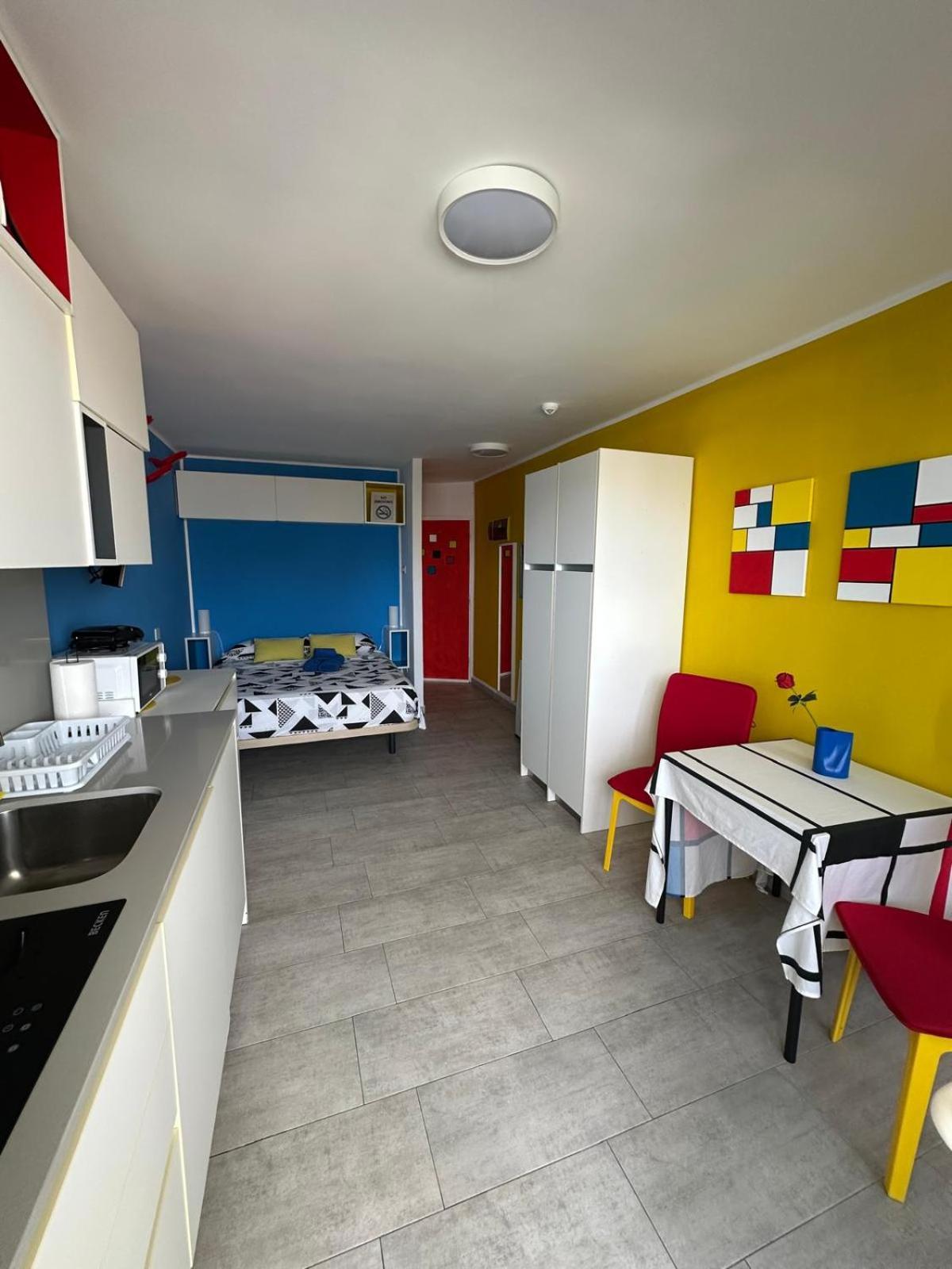 Estudio Mondrian プラヤ・デル・イングレス エクステリア 写真